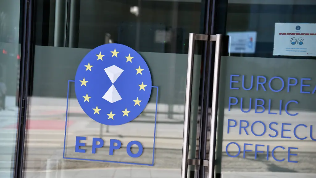 Laut-der-Europaeischen-Staatsanwaltschaft-reicht-das-kriminelle-Netzwerk-hinter-dem-Mehrwertsteuerbetrug-bis-in-die-Vereinigte-Arabischen-Emirate-Mauritius-China-und-USA