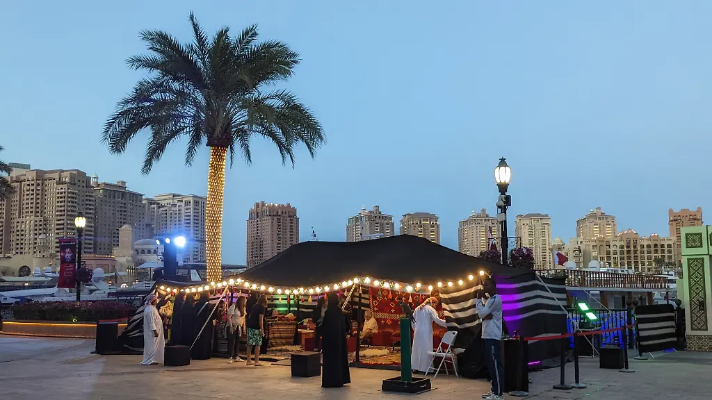 Der-High-End-Beduinenmarkt-auf-The-Pearl