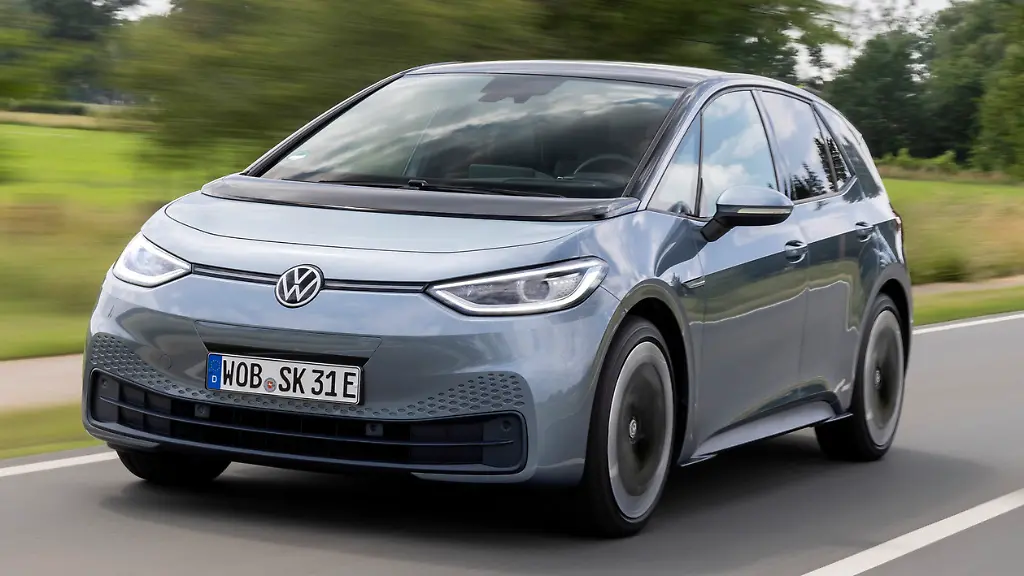 DB2021AU00549-medium