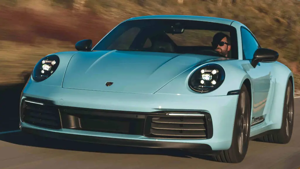 Porsche-911-Carrera-T-1