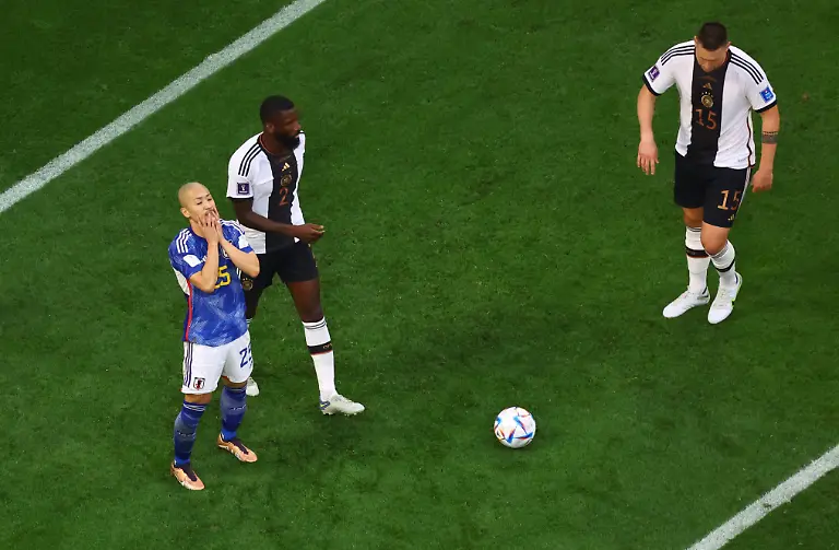 e775b7b67d7c0897767e8490d8fe3f1f