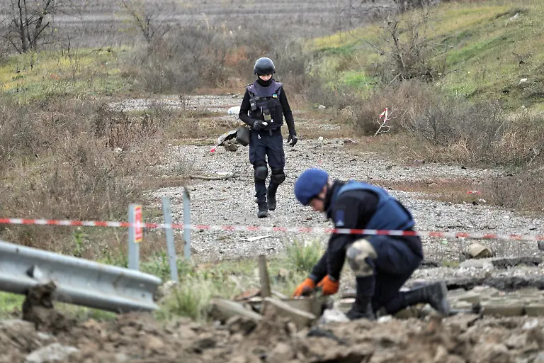 bd41d3d3eda80572dee9e9f362145890