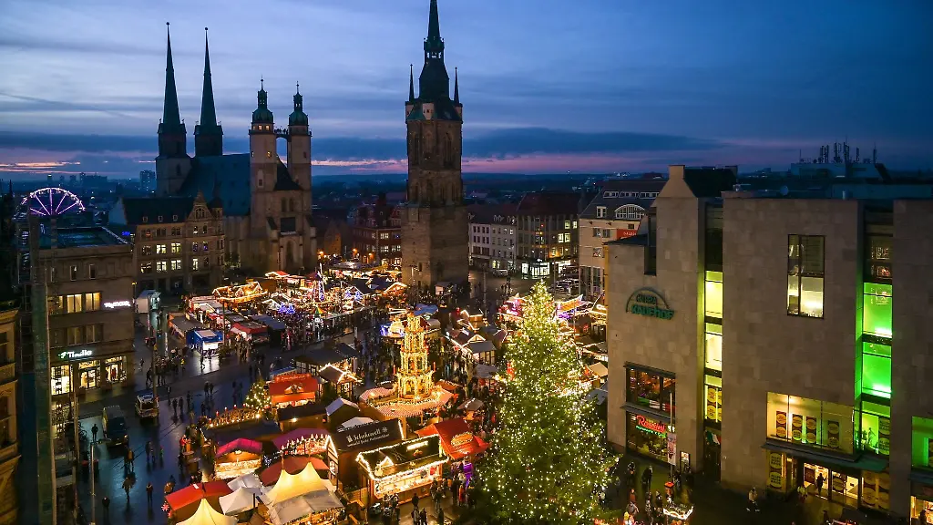 In-der-Halleschen-Innenstadt-wurde-der-Weihnachtsmarkt-eroeffnet