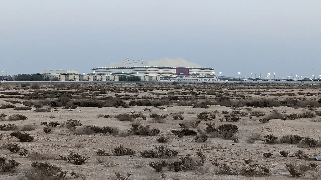 Das-Wuestenzelt-So-nah-und-doch-so-fern