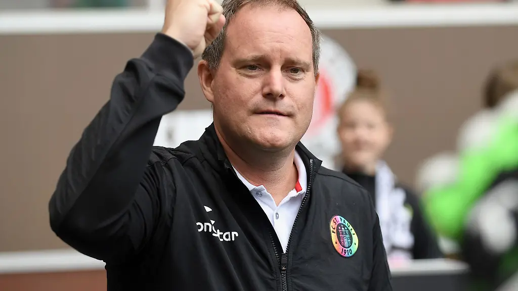 Oke-Goettlich-Praesident-des-FC-St-Pauli
