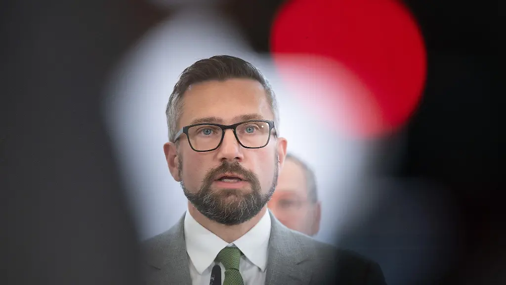 Martin-Dulig-SPD-Wirtschaftsminister-von-Sachsen-spricht