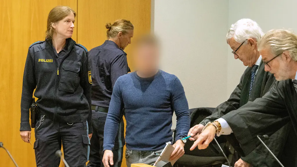 Der-Angeklagte-im-Gerichtssaal