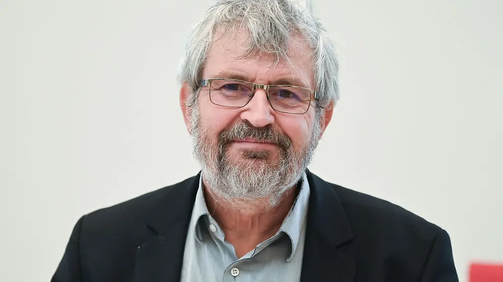 Axel-Vogel-Minister-fuer-Landwirtschaft-Umwelt-und-Klimaschutz-des-Landes-Brandenburg