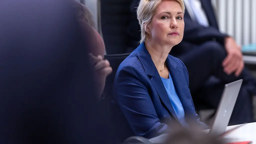 Manuela-Schwesig-SPD-die-Ministerpraesidentin-von-Mecklenburg-Vorpommern