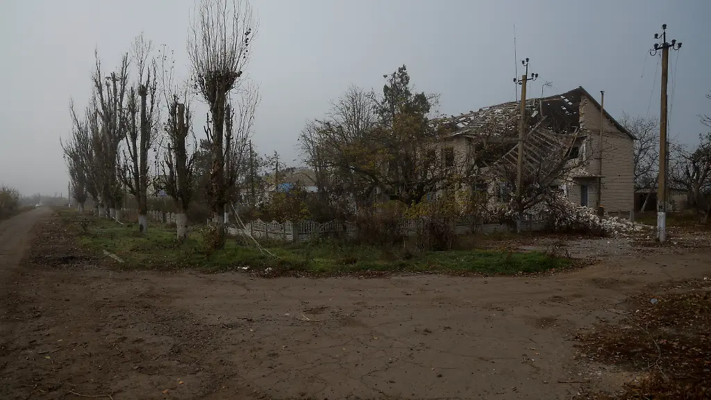 e40b359f8ef2283eb4e9c16ff9739015