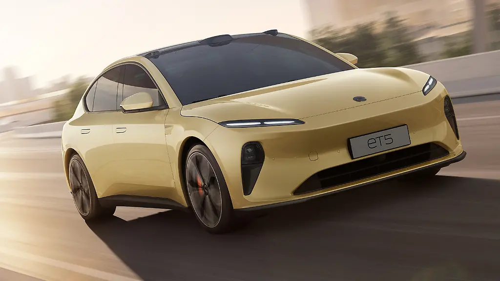 Nio-ET5-VO