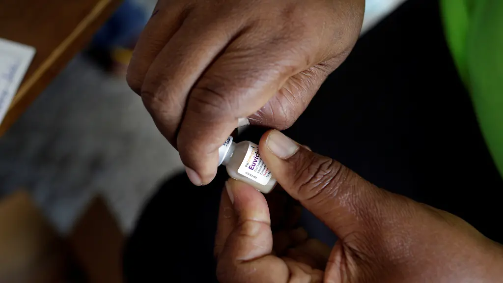 2016-11-09T120000Z-1933973208-S1AEULXCLBAA-RTRMADP-3-HAITI-CHOLERA