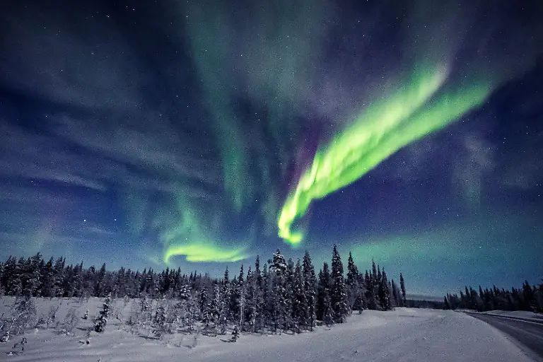 2022-02-10T000000Z-14936957-RC28HS9RJKO8-RTRMADP-3-SWEDEN-AURORASTORM