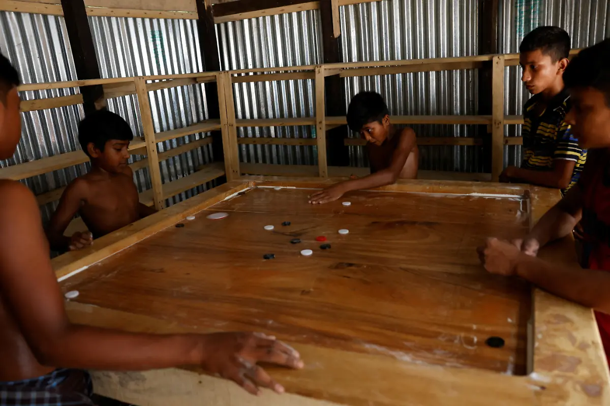 2022-10-19T230024Z-89995282-RC2VYV9ZRMR9-RTRMADP-3-CLIMATE-CHANGE-BANGLADESH-FARMS