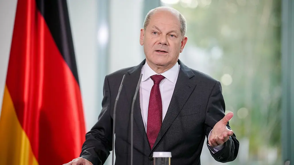 Bundeskanzler-Olaf-Scholz-SPD-spricht-zur-Presse