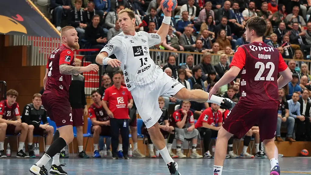 Kiels-Steffen-Weinhold-M-gegen-Potsdams-Emil-Hansson-l-und-Maxim-Orlov-r
