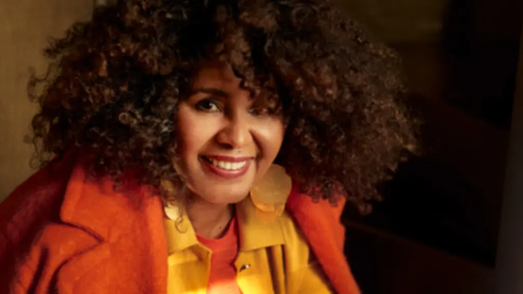 200731-CurvyCoverstory-08-1726