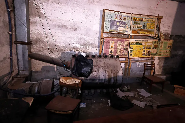 2022-10-26T105549Z-1829387554-RC2AWW9E4OE1-RTRMADP-3-UKRAINE-CRISIS-RUSSIA-BASE