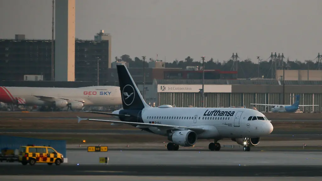 2022-03-25T192016Z-1319224185-RC2U9T9B9CMM-RTRMADP-3-UKRAINE-CRISIS-GERMANY-REFUGEES