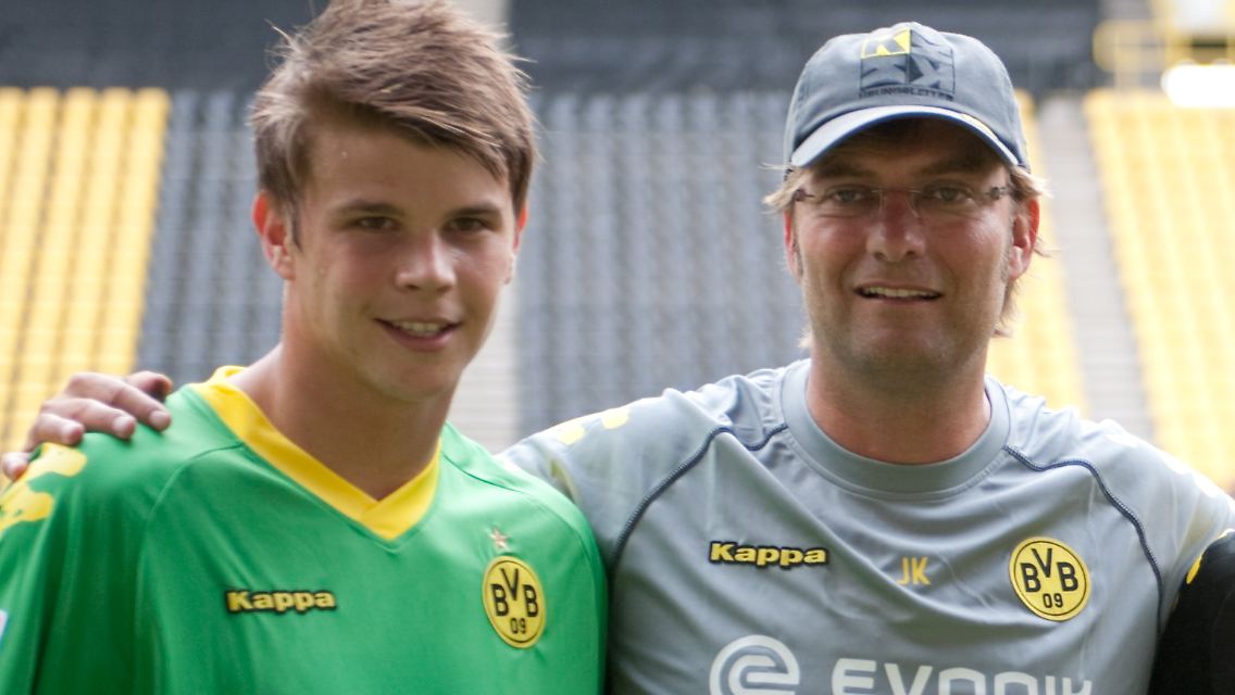 "Bevor wir Mitch verpflichtet haben, hat er uns in internationalen Spielen seines Klubs mit seiner Ruhe und Souveränität überzeugt": Jürgen Klopp, hier mit Mitchell Langerak.