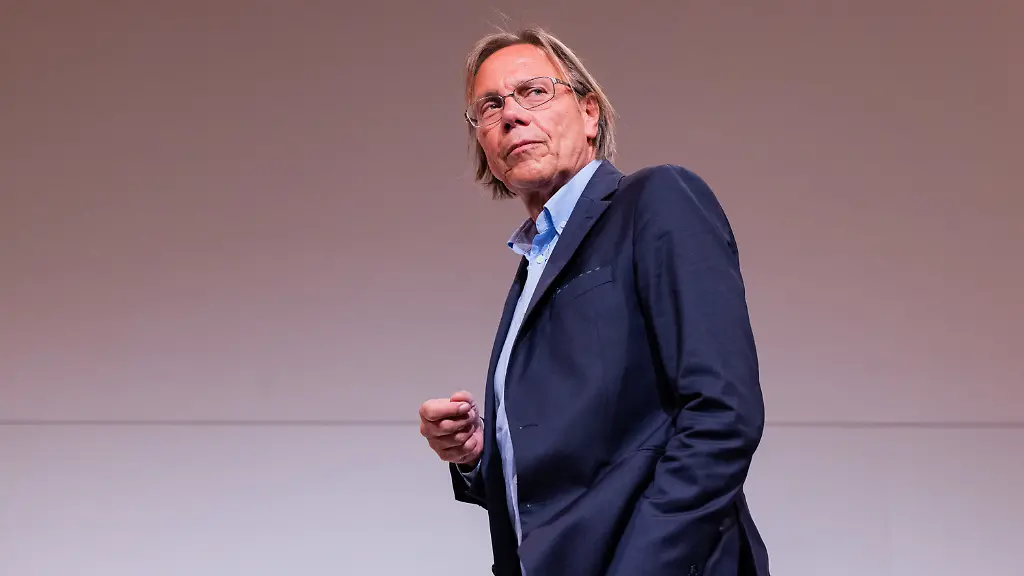 89c88befe3b8666d2c0b23113fc8fae1