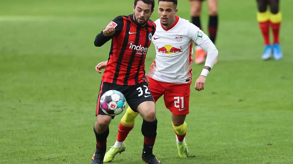 Armin-Younes-l-damals-im-Trikot-von-Eintracht-Frankfurt-in-Aktion