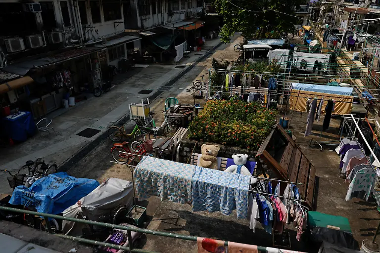 2022-10-18T230145Z-208577676-RC25KW93BHBK-RTRMADP-3-HONGKONG-ISLAND