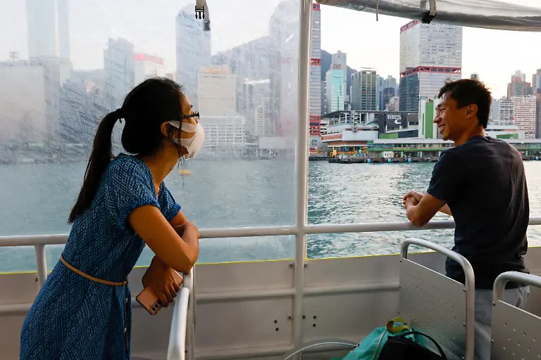 2022-10-18T230100Z-75991719-RC2X0X982ZBV-RTRMADP-3-HONGKONG-ISLAND