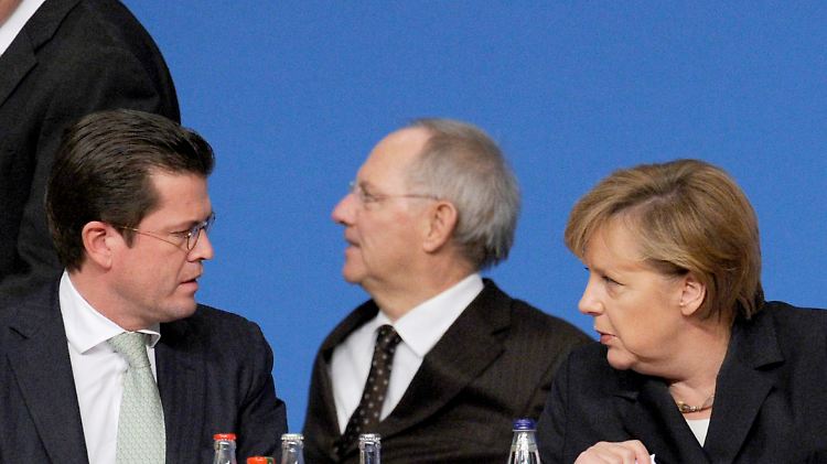 Guttenberg hatte die Sparvorgaben für die Bundeswehr mehrfach als unerfüllbar bezeichnet. Merkel und Schäuble machen aber kaum Zugeständnisse.
