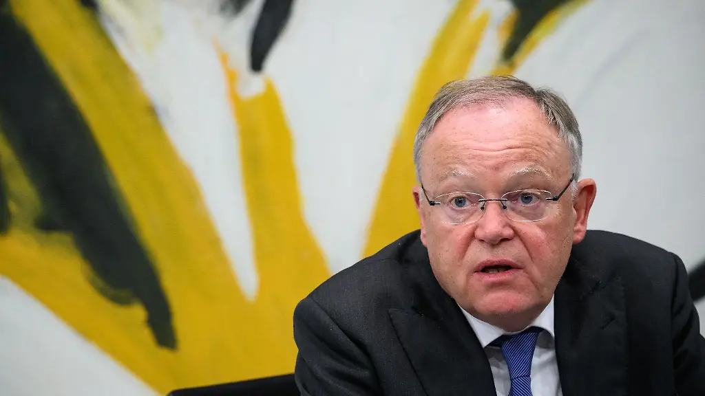 Stephan-Weil-SPD-Ministerpraesident-von-Niedersachsen-spricht