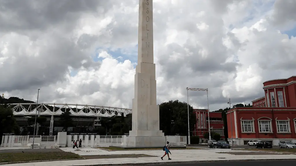 2020-06-17T000000Z-1656924472-RC25BH93A4HA-RTRMADP-3-GLOBAL-STATUES