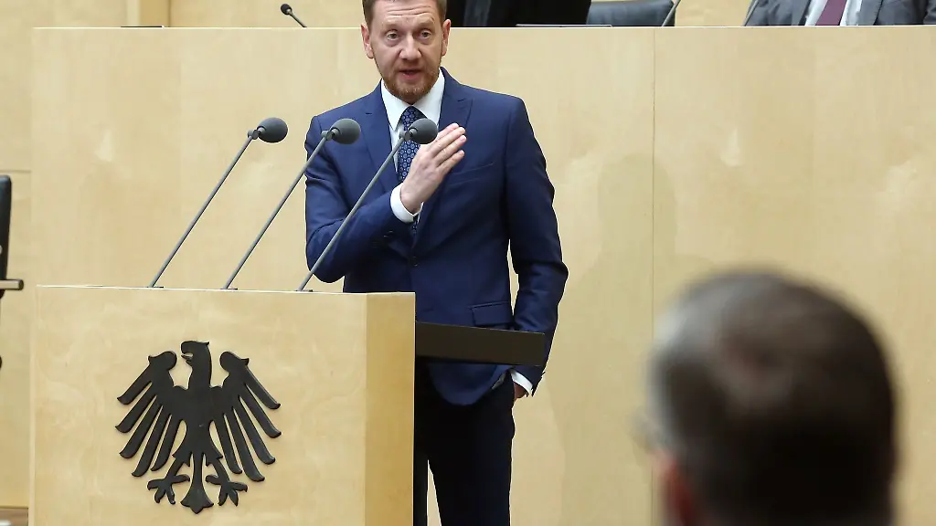 Michael-Kretschmer-Ministerpraesident-in-Sachsen-spricht