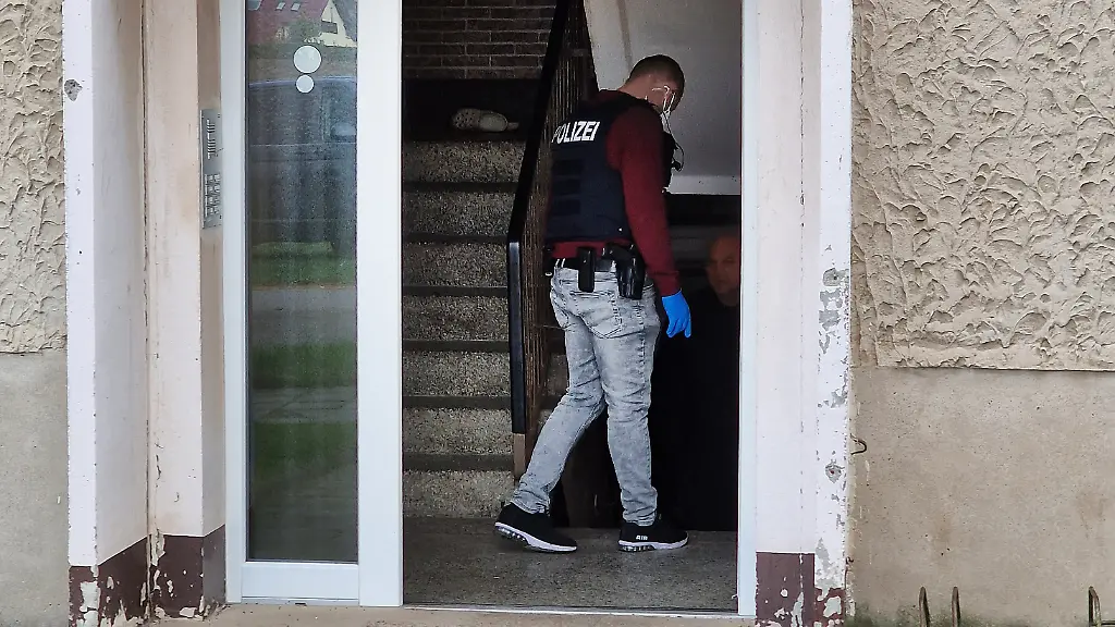 9853d96ec35dc0e172254a6ff42a3ceb