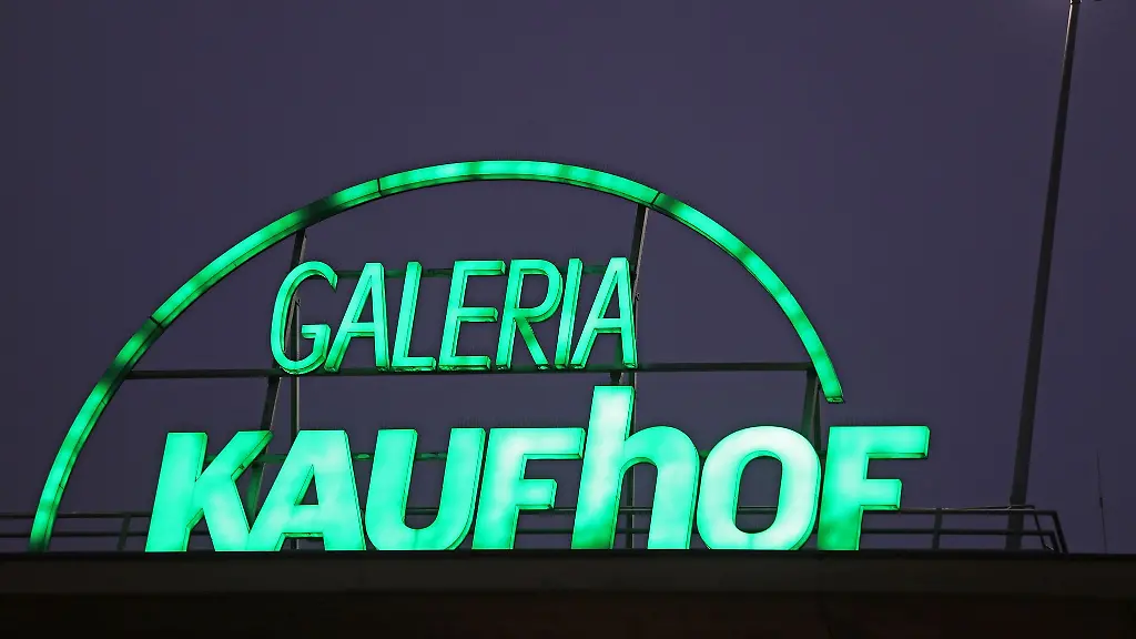 Galeria-Karstadt-Kaufhof-befindet-sich-seit-Jahren-im-Ueberlebenskampf-die-derzeitige-Energiekrise-setzt-der-Warenhauskette-erneut-enorm-zu