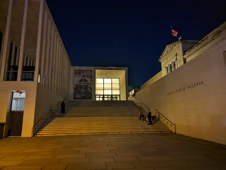 PXL-20221008-191826595