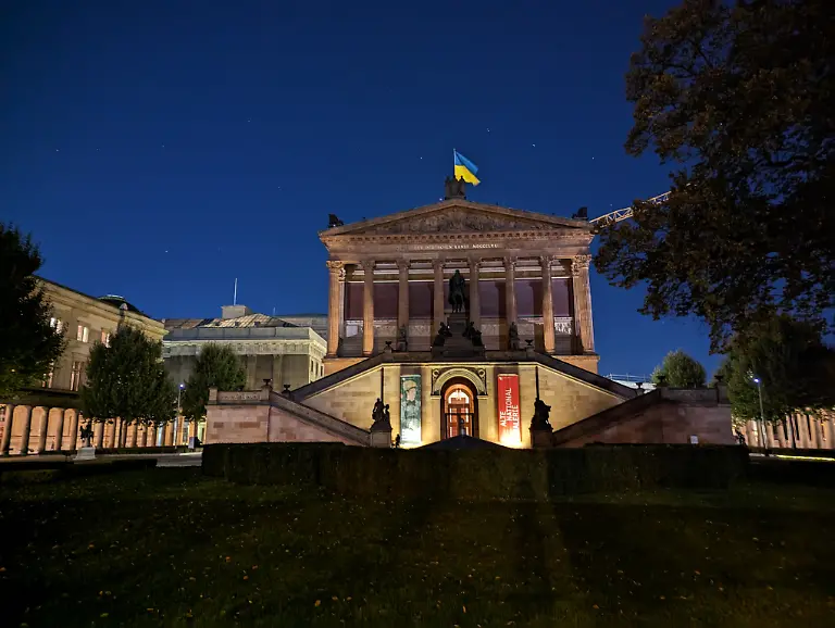 PXL-20221008-191647341