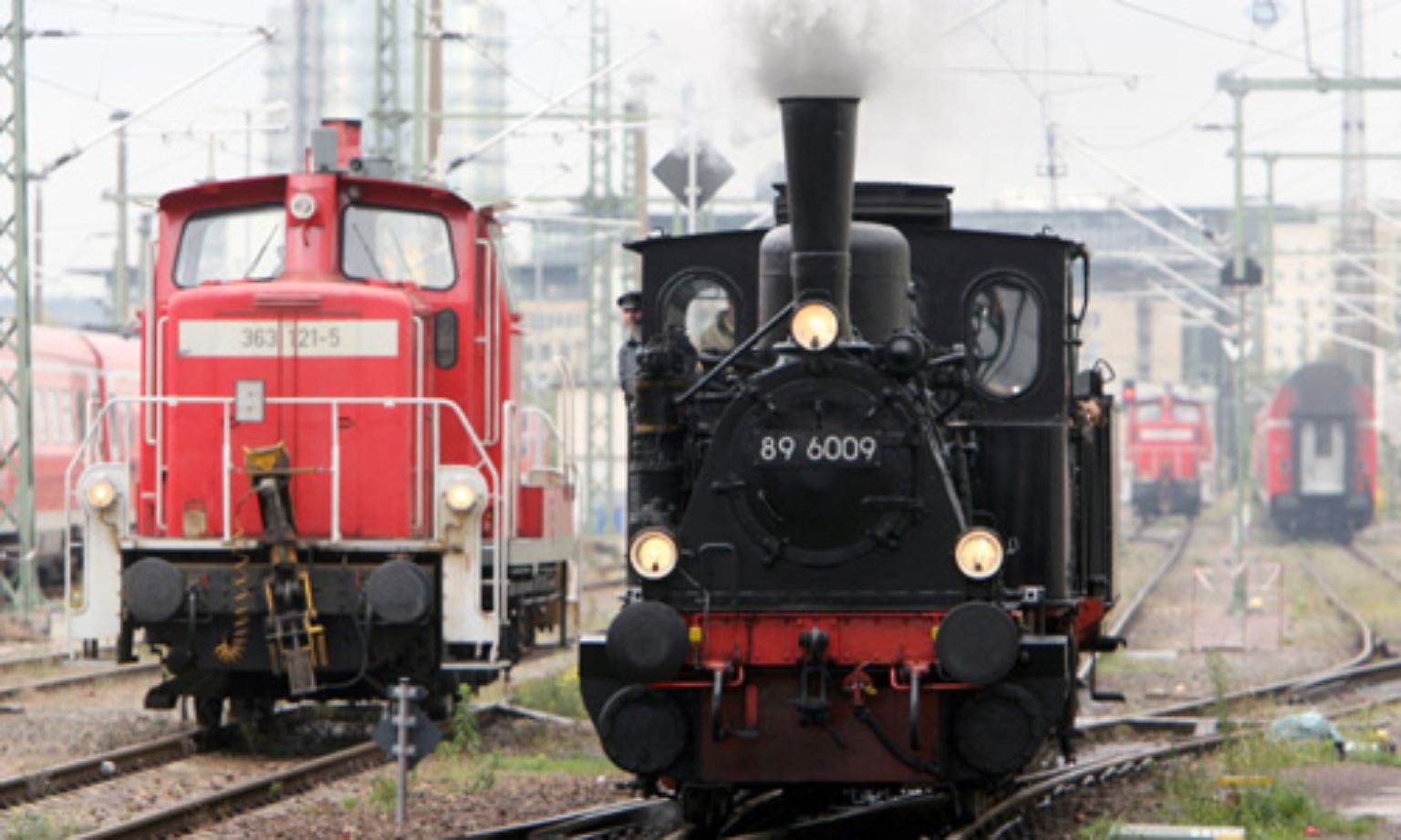Mit der Konjunkturlokomotive ist das so eine Sache: Trotz aller Rauchzeichen und Signale weiß man immer erst am Zielbahnhof, wie kräftig die Lok gezogen hat.