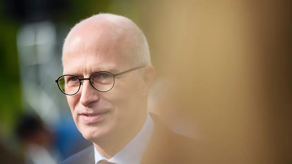 Peter-Tschentscher-SPD-Erster-Buergermeister-der-Freien-und-Hansestadt-Hamburg