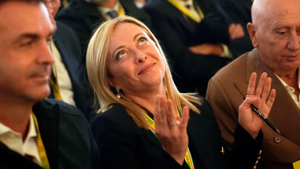 7c5f578aecb9c4e68eebc540c18c7bd9