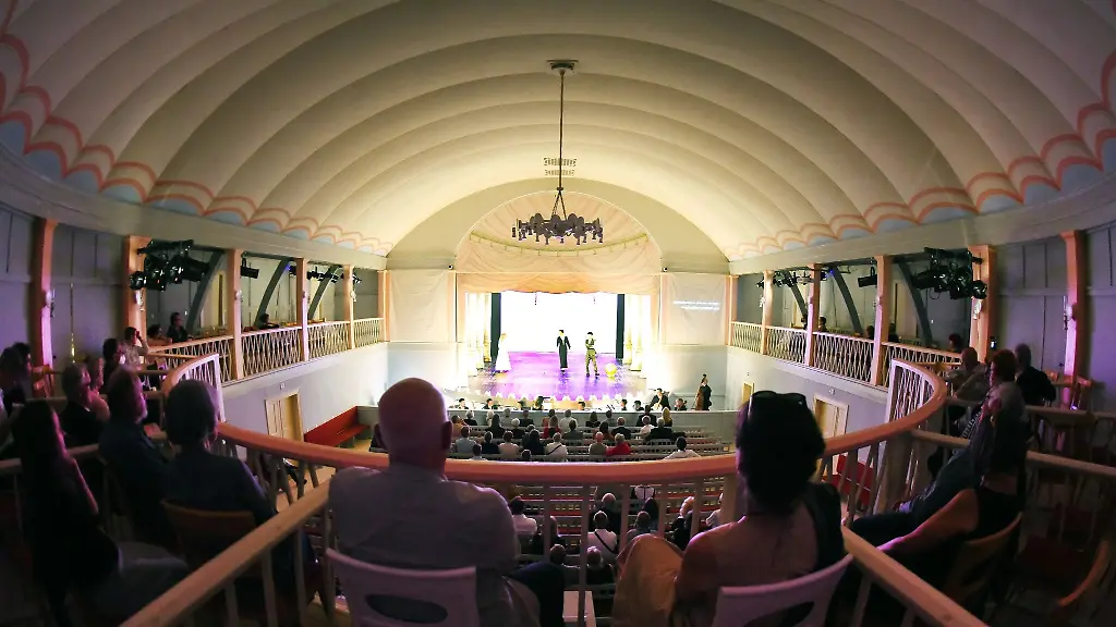 Das-Goethe-Theater-in-Bad-Lauchstaedt-ist-zu-sehen