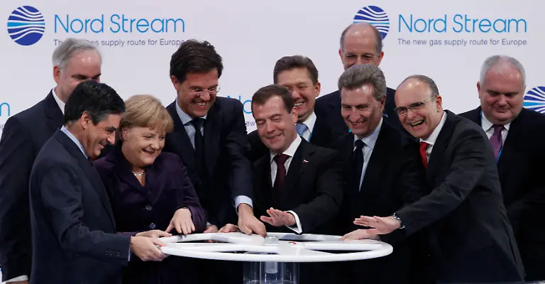 2011-11-08T120000Z-1089692680-BM2E7B810RT01-RTRMADP-3-GERMANY