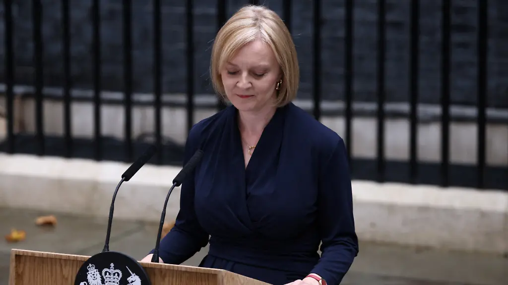 2022-09-06T164120Z-1836170142-RC2SBW9CDUCQ-RTRMADP-3-BRITAIN-POLITICS-LEADERSHIP