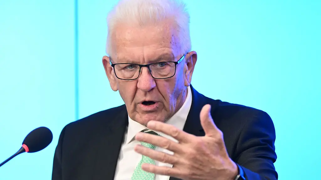 Winfried-Kretschmann-Buendnis-90-Die-Gruenen-spricht