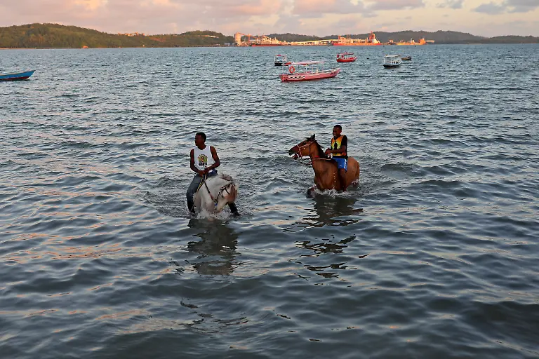 2022-09-20T130123Z-985798649-RC283W9SG9PI-RTRMADP-3-BRAZIL-ELECTION-RACE