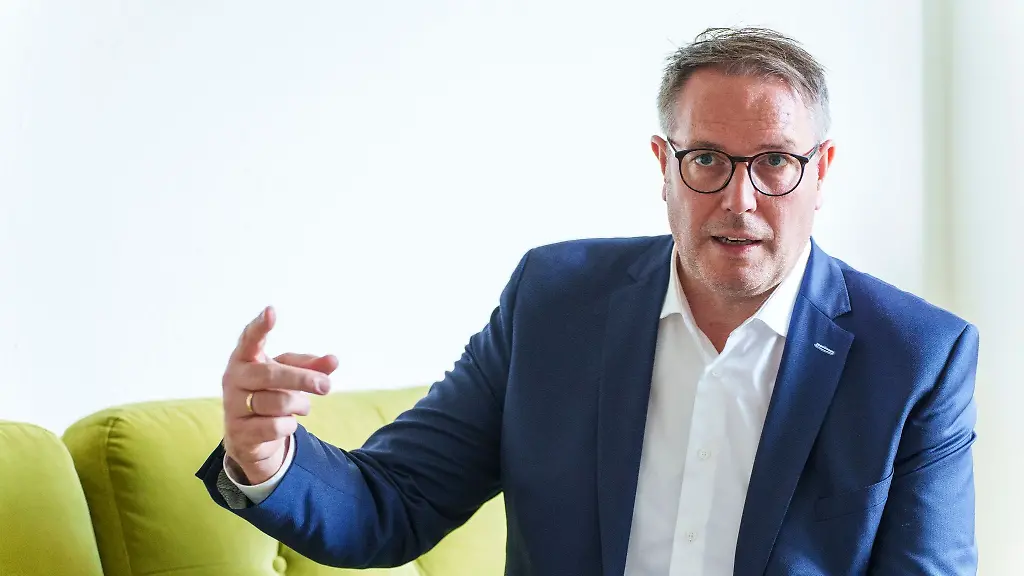 Der-rheinland-pfaelzische-Sozialminister-Alexander-Schweitzer-SPD