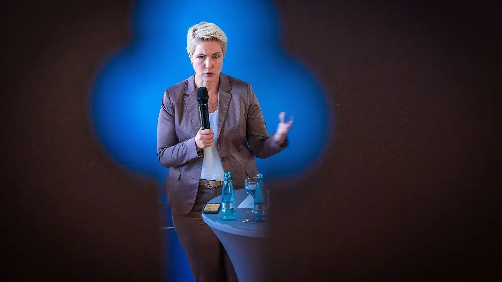 Manuela-Schwesig-die-Ministerpraesidentin-von-Mecklenburg-Vorpommern