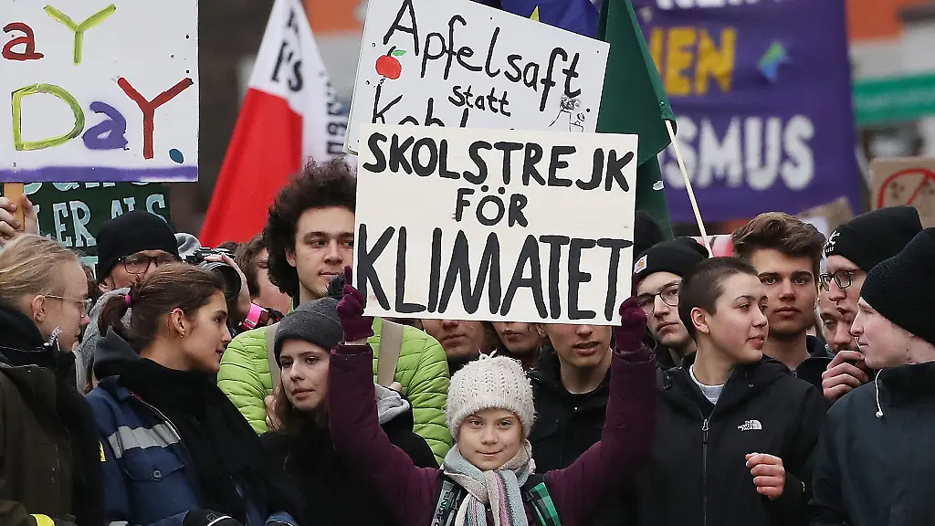 Die-Klimaaktivistin-Greta-Thunberg-M-aus-Schweden-nimmt-an-einer-Fridays-for-Future-Demonstration-teil