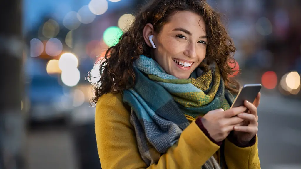 Da-kommt-Freude-auf-Mit-der-Allnet-Flat-von-klarmobil-de-surft-es-sich-besonders-guenstig