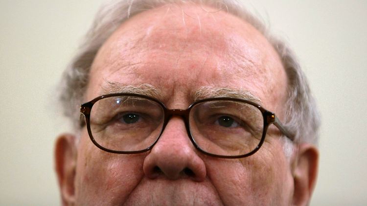 "Mein Finger zuckt": Warren Buffett.