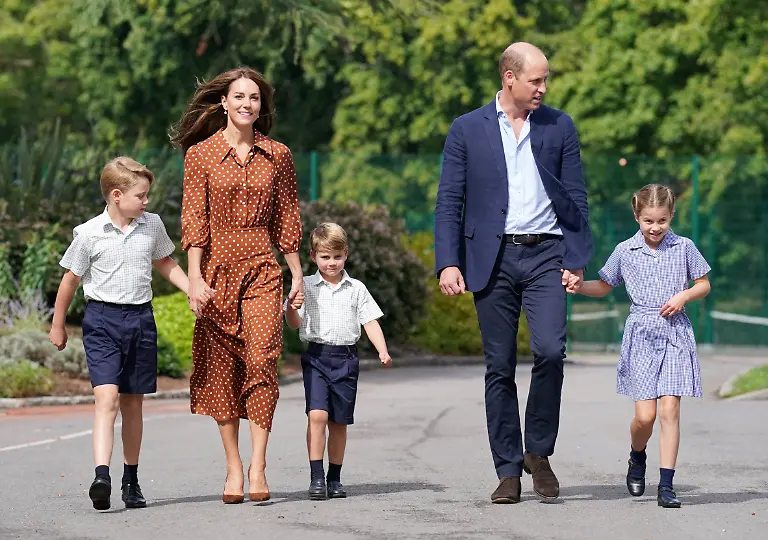 2022-09-16T000051Z-454143067-RC2CCW957H3V-RTRMADP-3-BRITAIN-ROYALS-QUEEN-KATE